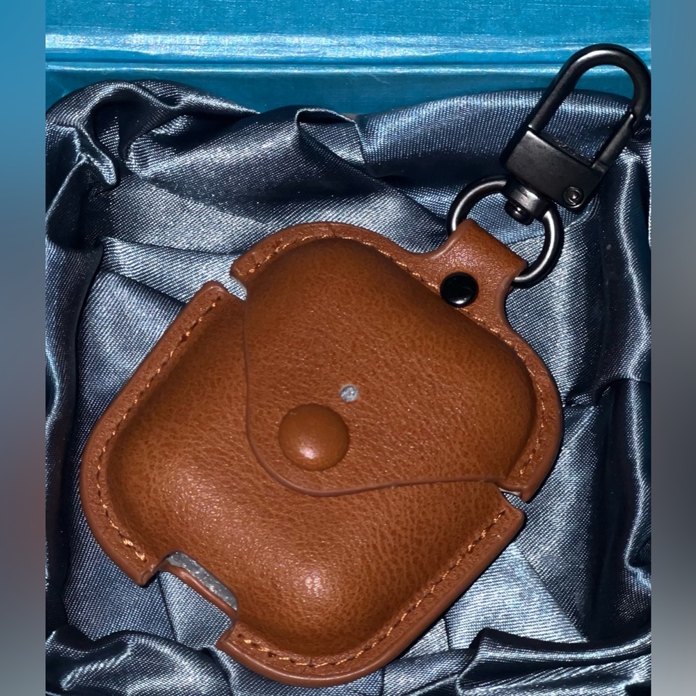 NWOT-AirPods Leather Case